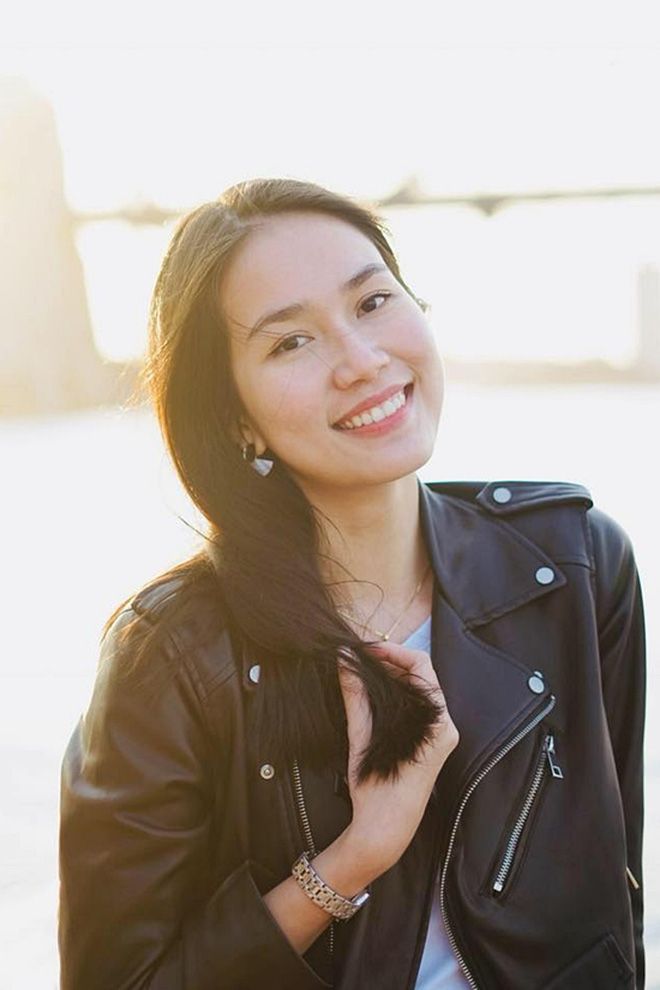 Style đời thường đối nhau chan chát của top 3 HHVN: Người thì sexy, người cá tính, riêng Tân hậu giản dị đến xuề xòa vẫn đẹp mê - 4 Style đời thường đối nhau chan chát của top 3 HHVN: Người thì sexy, người cá tính, riêng Tân hậu giản dị đến xuề xòa vẫn đẹp mê - 4