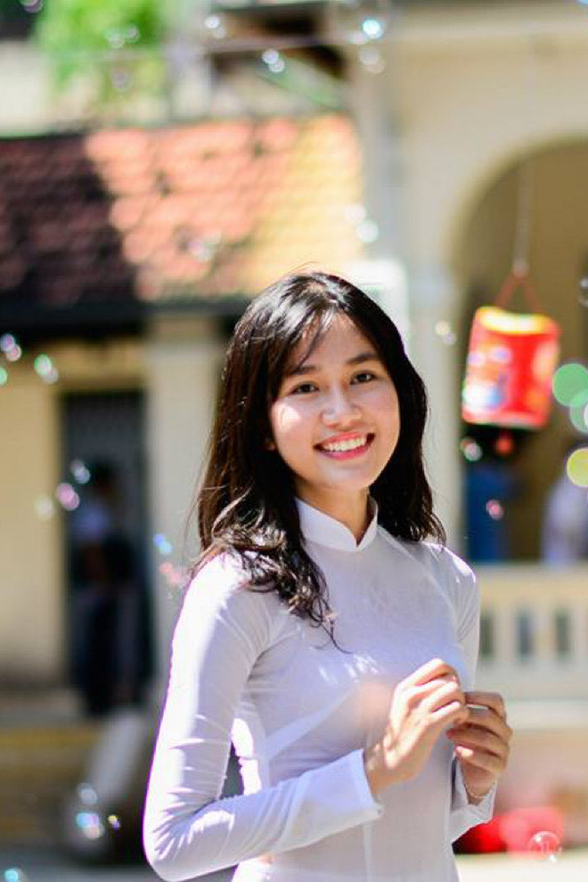 Style đời thường đối nhau chan chát của top 3 HHVN: Người thì sexy, người cá tính, riêng Tân hậu giản dị đến xuề xòa vẫn đẹp mê - 6 Style đời thường đối nhau chan chát của top 3 HHVN: Người thì sexy, người cá tính, riêng Tân hậu giản dị đến xuề xòa vẫn đẹp mê - 6