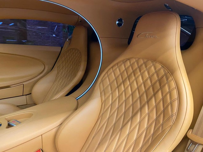 Doanh nghiệp Việt chào bán siêu phẩm Bugatti Chiron: Hàng hiếm với dàn áo carbon, mức giá gần 70 tỷ đồng 'rẻ' sốc - 4 Doanh nghiệp Việt chào bán siêu phẩm Bugatti Chiron: Hàng hiếm với dàn áo carbon, mức giá gần 70 tỷ đồng 'rẻ' sốc - 4