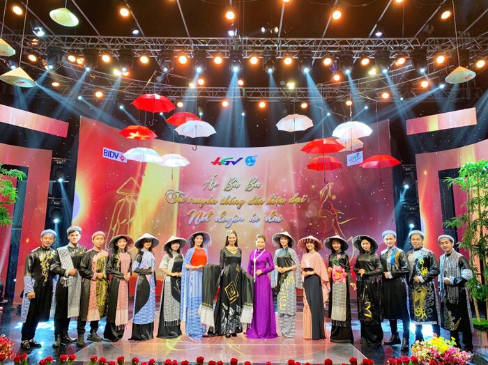Áo dài trong chung kết Hoa hậu Việt Nam 2020 bị tố đạo nhái ý tưởng - 7 Áo dài trong chung kết Hoa hậu Việt Nam 2020 bị tố đạo nhái ý tưởng - 7