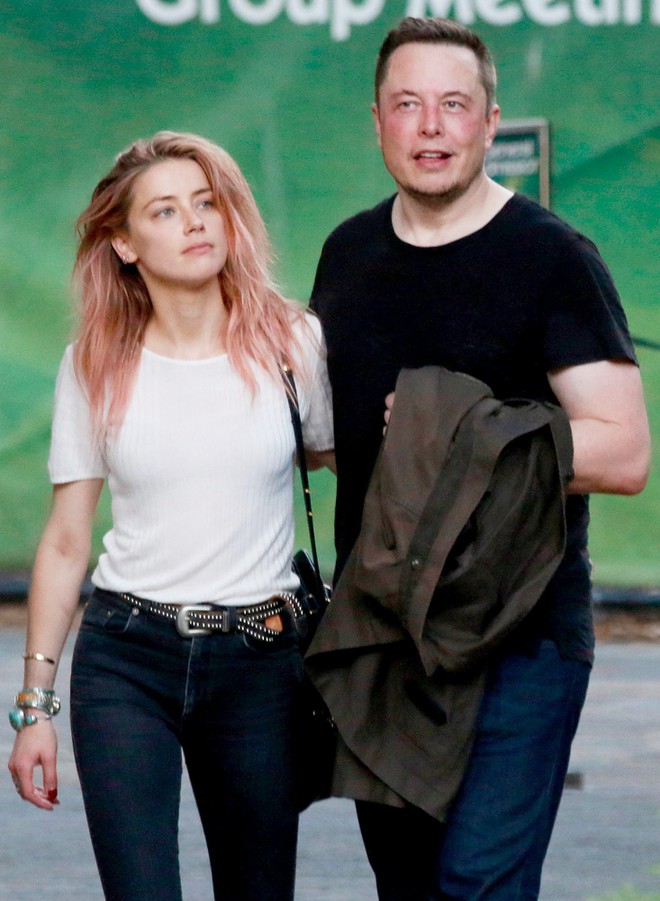 Amber Heard: 'Người đẹp đào mỏ' khiến cuộc đời Johnny Depp lao đao - 13 Amber Heard: 'Người đẹp đào mỏ' khiến cuộc đời Johnny Depp lao đao - 13