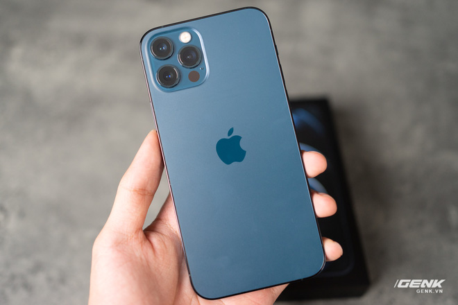 CEO Telegram chê iPhone 12 Pro lỗi thời, 'chẳng khác gì iPhone 5 thêm cụm camera xấu xí' CEO Telegram chê iPhone 12 Pro lỗi thời, 'chẳng khác gì iPhone 5 thêm cụm camera xấu xí'