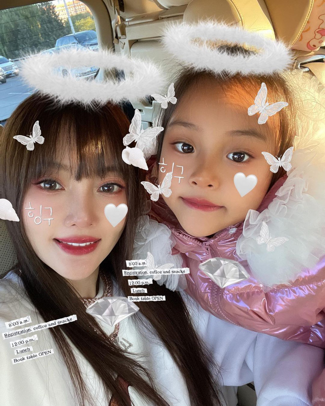 Lý Tiểu Lộ đăng ảnh cùng con gái nhưng Giả Nãi Lượng lại được gọi tên vì điều này - 2 Lý Tiểu Lộ đăng ảnh cùng con gái nhưng Giả Nãi Lượng lại được gọi tên vì điều này - 2