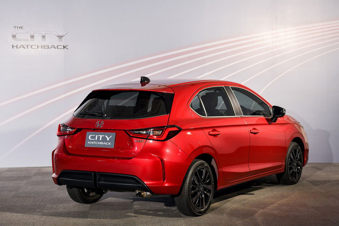 Ảnh thực tế Honda City Hatchback vừa ra mắt: Đẹp mỹ mãn, nhiều điểm mạnh để giành khách với Toyota Yaris nếu về Việt Nam - 6 Ảnh thực tế Honda City Hatchback vừa ra mắt: Đẹp mỹ mãn, nhiều điểm mạnh để giành khách với Toyota Yaris nếu về Việt Nam - 6