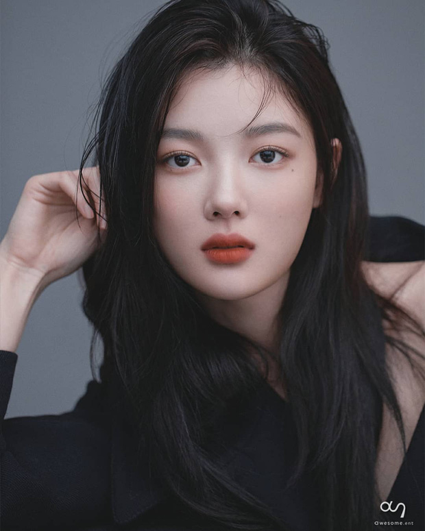 Knet phát sốt với loạt ảnh của Kim Yoo Jung khi về công ty mới, sao nhí đình đám một thời giờ đã là nữ thần nhan sắc thế hệ mới Knet phát sốt với loạt ảnh của Kim Yoo Jung khi về công ty mới, sao nhí đình đám một thời giờ đã là nữ thần nhan sắc thế hệ mới