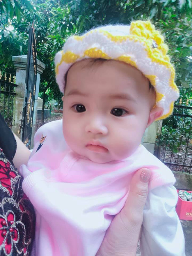 'Người đàn ông đầu tiên tại Việt Nam mang bầu' chia sẻ hình ảnh đi làm giấy khai sinh cho con nhưng phần ghi tên người mẹ gây bất ngờ hơn cả 'Người đàn ông đầu tiên tại Việt Nam mang bầu' chia sẻ hình ảnh đi làm giấy khai sinh cho con nhưng phần ghi tên người mẹ gây bất ngờ hơn cả