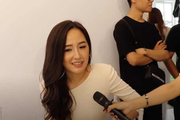 Mai Phương Thúy: Tôi không cam tâm cả đời chỉ yêu 1 người nên giờ muốn bỏ bạn trai, nhưng bạn trai không cho Mai Phương Thúy: Tôi không cam tâm cả đời chỉ yêu 1 người nên giờ muốn bỏ bạn trai, nhưng bạn trai không cho