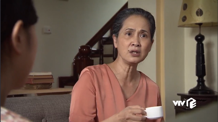 Lửa ấm tập 40: Minh đứng giữa khó xử khi bị bắt lựa chọn giữa mẹ và đồng đội - 9 Lửa ấm tập 40: Minh đứng giữa khó xử khi bị bắt lựa chọn giữa mẹ và đồng đội - 9