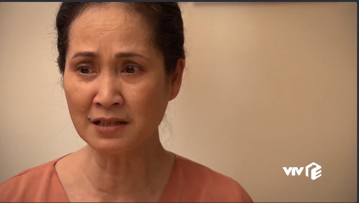 Lửa ấm tập 40: Minh đứng giữa khó xử khi bị bắt lựa chọn giữa mẹ và đồng đội - 15 Lửa ấm tập 40: Minh đứng giữa khó xử khi bị bắt lựa chọn giữa mẹ và đồng đội - 15