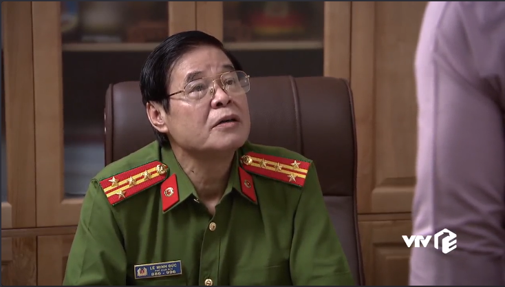 Lửa ấm tập 40: Minh đứng giữa khó xử khi bị bắt lựa chọn giữa mẹ và đồng đội - 6 Lửa ấm tập 40: Minh đứng giữa khó xử khi bị bắt lựa chọn giữa mẹ và đồng đội - 6