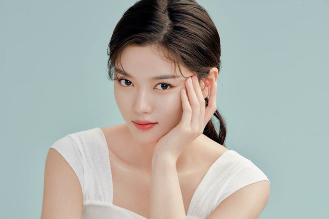 Knet phát sốt với loạt ảnh của Kim Yoo Jung khi về công ty mới, sao nhí đình đám một thời giờ đã là nữ thần nhan sắc thế hệ mới - 7 Knet phát sốt với loạt ảnh của Kim Yoo Jung khi về công ty mới, sao nhí đình đám một thời giờ đã là nữ thần nhan sắc thế hệ mới - 7