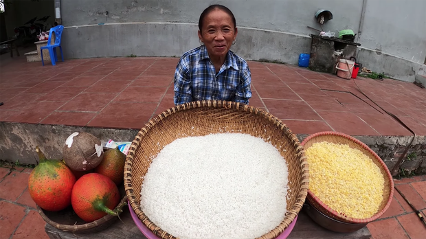 Bà Tân Vlog chia sẻ lý do đặc biệt khi làm bánh giầy gấc siêu to khổng lồ, nhiều người mới ngỡ ngàng nhận ra có ngày Tết 10/10 Bà Tân Vlog chia sẻ lý do đặc biệt khi làm bánh giầy gấc siêu to khổng lồ, nhiều người mới ngỡ ngàng nhận ra có ngày Tết 10/10