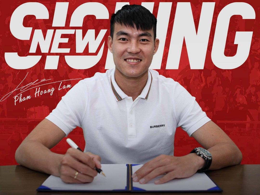 CLB TPHCM chiêu mộ thành công cựu trung vệ U23 Việt Nam CLB TPHCM chiêu mộ thành công cựu trung vệ U23 Việt Nam
