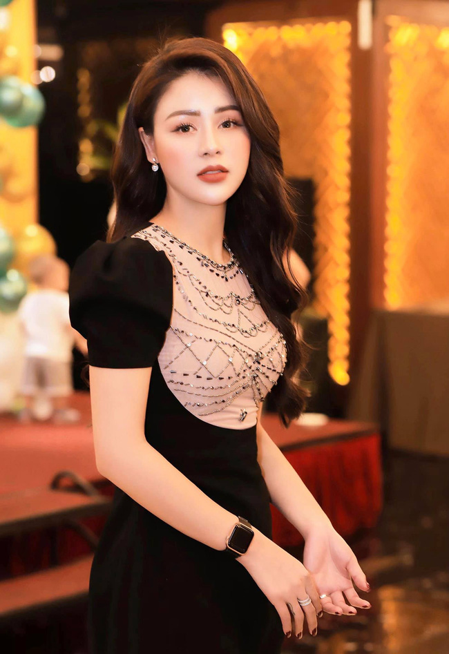 Hướng dương ngược nắng: Hồng Đăng - Hồng Diễm hóa ra không phải nhân vật trung tâm, nữ chính từng gây tranh cãi vì PTTM, làm công nhân mà xinh như minh tinh - 7 Hướng dương ngược nắng: Hồng Đăng - Hồng Diễm hóa ra không phải nhân vật trung tâm, nữ chính từng gây tranh cãi vì PTTM, làm công nhân mà xinh như minh tinh - 7