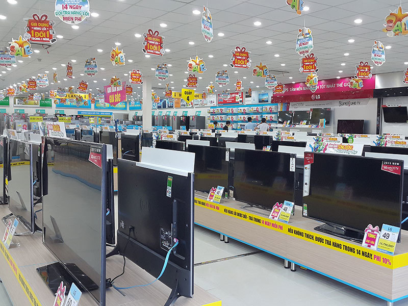 Tivi, máy giặt giảm 'thủng đáy' vẫn ế không ai mua - 1 Tivi, máy giặt giảm 'thủng đáy' vẫn ế không ai mua - 1