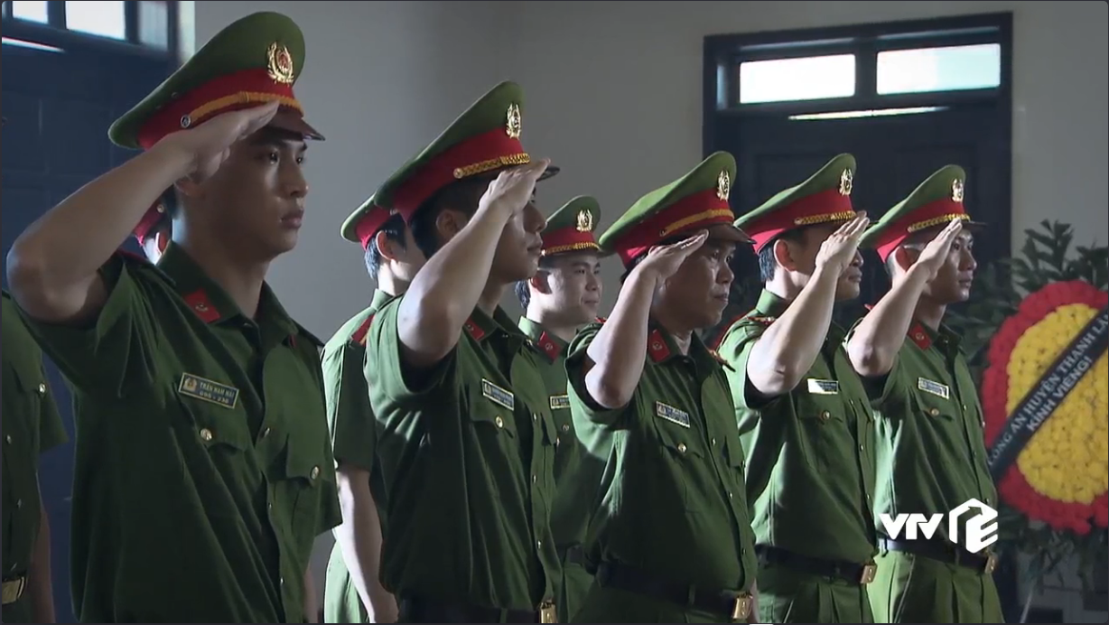Lửa ấm tập 42: Cái chết thương tâm của lính cứu hoả Tiến khi cứu người - 25 Lửa ấm tập 42: Cái chết thương tâm của lính cứu hoả Tiến khi cứu người - 25