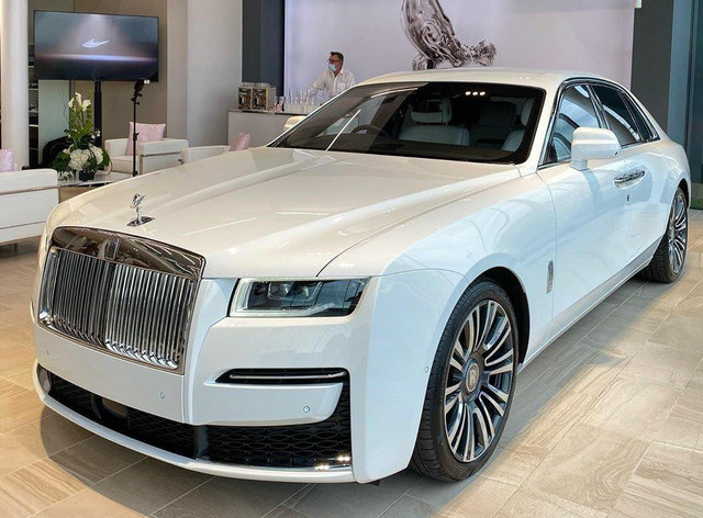 Rộ tin Rolls-Royce Ghost 2021 đầu tiên lên đường về Việt Nam, cập bến ngày đầu năm sau Rộ tin Rolls-Royce Ghost 2021 đầu tiên lên đường về Việt Nam, cập bến ngày đầu năm sau