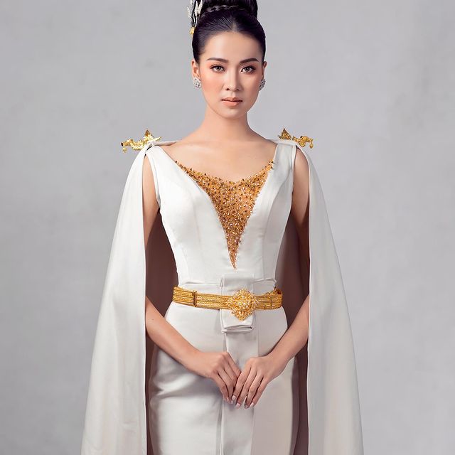 Tân Á hậu Hoàn vũ Campuchia mắc lỗi lộ nội y không đáng có ngay giữa sân khấu - 5 Tân Á hậu Hoàn vũ Campuchia mắc lỗi lộ nội y không đáng có ngay giữa sân khấu - 5