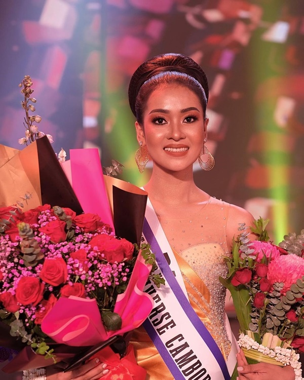 Tân Á hậu Hoàn vũ Campuchia mắc lỗi lộ nội y không đáng có ngay giữa sân khấu - 3 Tân Á hậu Hoàn vũ Campuchia mắc lỗi lộ nội y không đáng có ngay giữa sân khấu - 3
