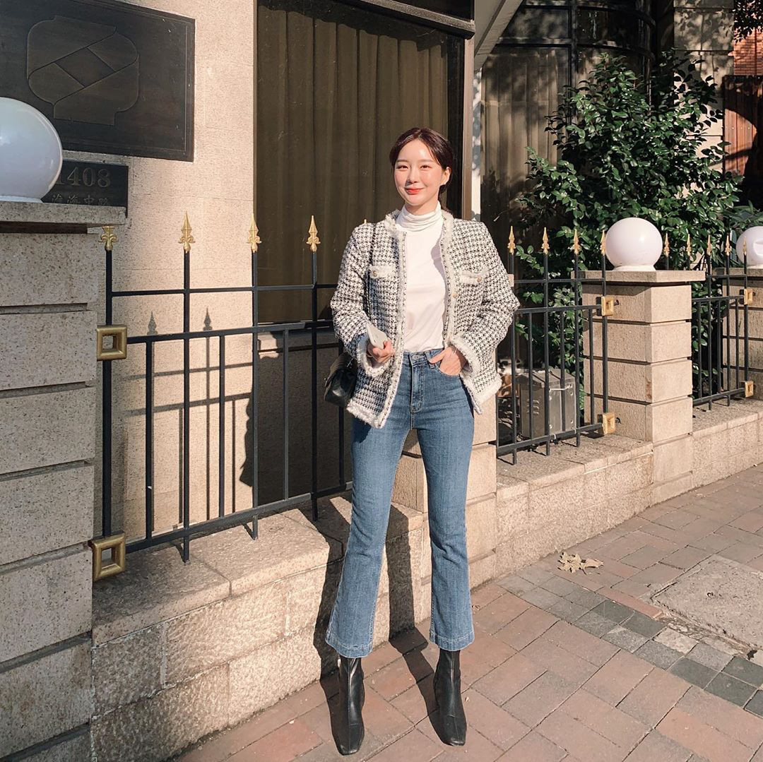 Chỉ cần diện cùng 4 kiểu trang phục này, chiếc quần jeans dù mờ nhạt đến mấy cũng 'biến hình' sang chảnh ngút ngàn - 4 Chỉ cần diện cùng 4 kiểu trang phục này, chiếc quần jeans dù mờ nhạt đến mấy cũng 'biến hình' sang chảnh ngút ngàn - 4