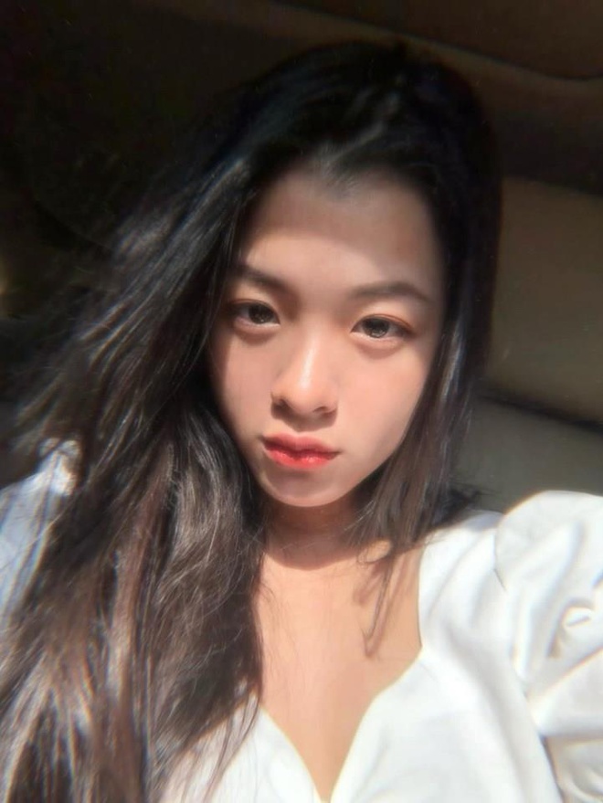 'Bình rượu mơ' của sao Việt: Mới 15 tuổi đã cao tới 1m70, dáng chuẩn hoa hậu tương lai nhưng bất ngờ nhất là phong cách thời trang - 17 'Bình rượu mơ' của sao Việt: Mới 15 tuổi đã cao tới 1m70, dáng chuẩn hoa hậu tương lai nhưng bất ngờ nhất là phong cách thời trang - 17
