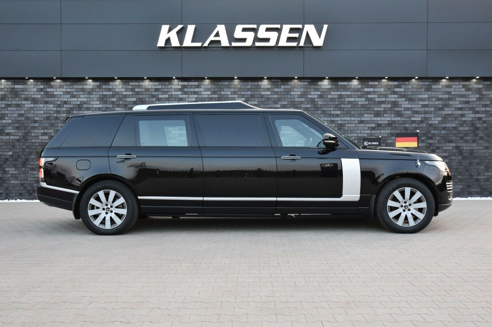 Range Rover SVAutobiography bản chống đạn giá 1,3 triệu USD - 2 Range Rover SVAutobiography bản chống đạn giá 1,3 triệu USD - 2