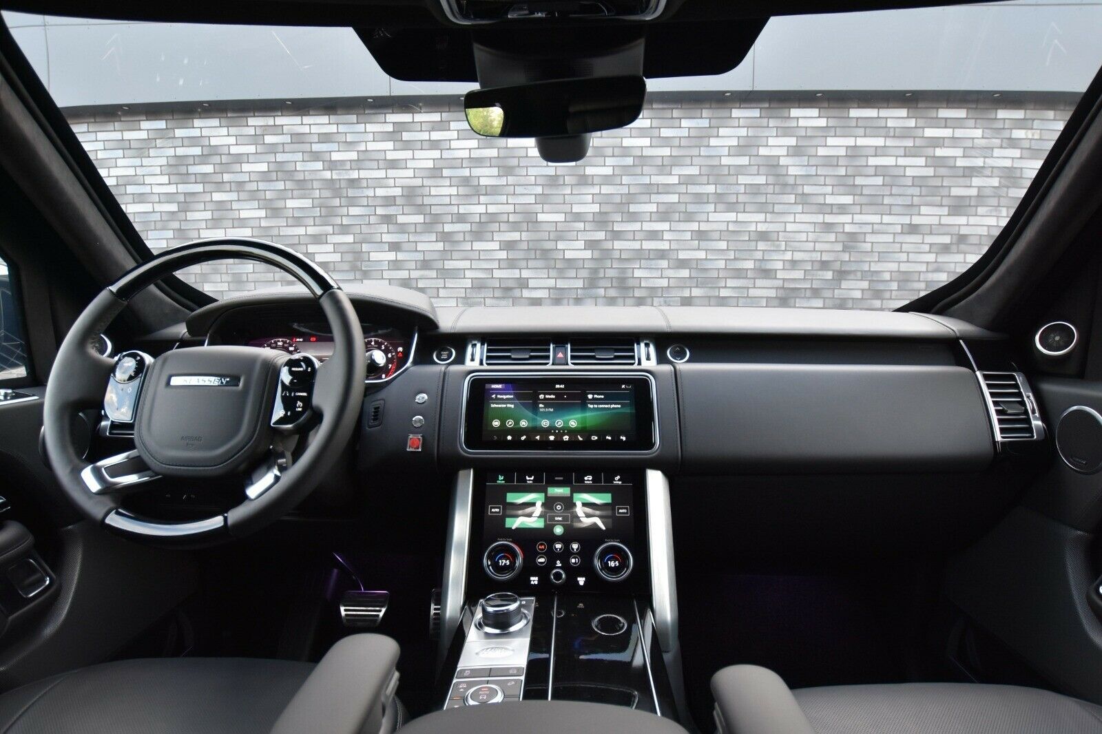Range Rover SVAutobiography bản chống đạn giá 1,3 triệu USD - 5 Range Rover SVAutobiography bản chống đạn giá 1,3 triệu USD - 5