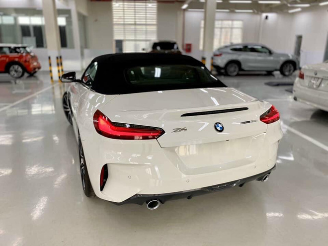 Lộ BMW Z4 2020 đầu tiên do THACO nhập tại đại lý: Xe chơi mui trần giá hơn 3,3 tỷ đồng, cạnh tranh xe nhập tư vừa về - 2 Lộ BMW Z4 2020 đầu tiên do THACO nhập tại đại lý: Xe chơi mui trần giá hơn 3,3 tỷ đồng, cạnh tranh xe nhập tư vừa về - 2