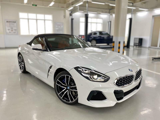 Lộ BMW Z4 2020 đầu tiên do THACO nhập tại đại lý: Xe chơi mui trần giá hơn 3,3 tỷ đồng, cạnh tranh xe nhập tư vừa về - 1 Lộ BMW Z4 2020 đầu tiên do THACO nhập tại đại lý: Xe chơi mui trần giá hơn 3,3 tỷ đồng, cạnh tranh xe nhập tư vừa về - 1