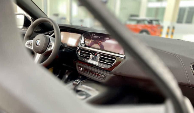 Lộ BMW Z4 2020 đầu tiên do THACO nhập tại đại lý: Xe chơi mui trần giá hơn 3,3 tỷ đồng, cạnh tranh xe nhập tư vừa về - 10 Lộ BMW Z4 2020 đầu tiên do THACO nhập tại đại lý: Xe chơi mui trần giá hơn 3,3 tỷ đồng, cạnh tranh xe nhập tư vừa về - 10