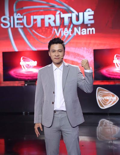 Giám khảo Siêu Trí Tuệ nhớ được 20.000 số Pi nhưng lộ bảng điểm thời đi học vô cùng tệ Giám khảo Siêu Trí Tuệ nhớ được 20.000 số Pi nhưng lộ bảng điểm thời đi học vô cùng tệ