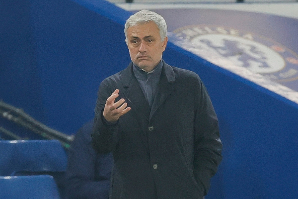 Mourinho tự nhận Tottenham là ngựa non, Lampard lên tiếng phản đối Mourinho tự nhận Tottenham là ngựa non, Lampard lên tiếng phản đối