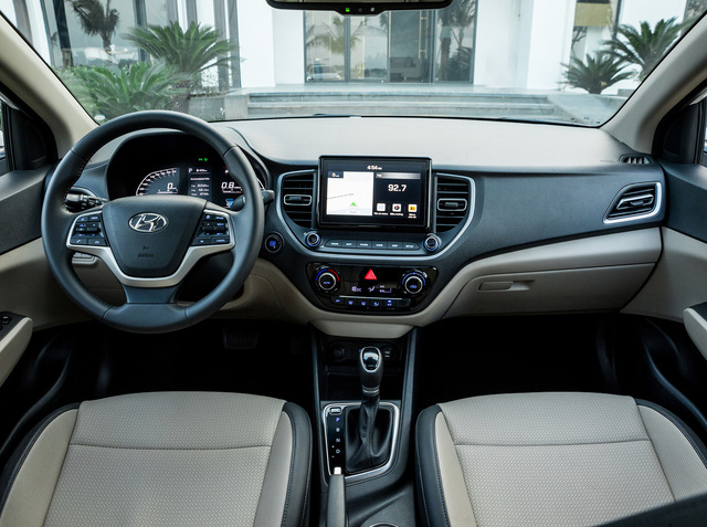 Ra mắt Hyundai Accent 2021 tại Việt Nam: Thêm tính năng mới lạ, giá cao nhất 542 triệu rẻ bất ngờ so với giá đại lý, phủ đầu Honda City - 7 Ra mắt Hyundai Accent 2021 tại Việt Nam: Thêm tính năng mới lạ, giá cao nhất 542 triệu rẻ bất ngờ so với giá đại lý, phủ đầu Honda City - 7