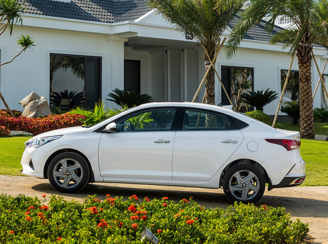 Ra mắt Hyundai Accent 2021 tại Việt Nam: Thêm tính năng mới lạ, giá cao nhất 542 triệu rẻ bất ngờ so với giá đại lý, phủ đầu Honda City - 3 Ra mắt Hyundai Accent 2021 tại Việt Nam: Thêm tính năng mới lạ, giá cao nhất 542 triệu rẻ bất ngờ so với giá đại lý, phủ đầu Honda City - 3