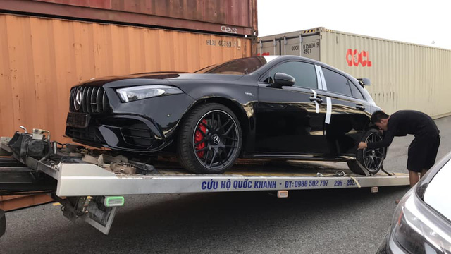 Mercedes-AMG A 45 S đầu tiên về Việt Nam, giá dự kiến hơn 2 tỷ đồng Mercedes-AMG A 45 S đầu tiên về Việt Nam, giá dự kiến hơn 2 tỷ đồng