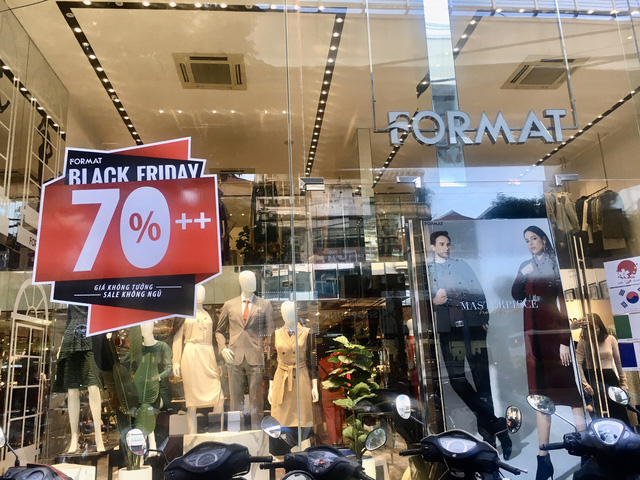 Hậu Black Friday, người dân 'phát bực' với chiêu trò giảm giá 'ảo' Hậu Black Friday, người dân 'phát bực' với chiêu trò giảm giá 'ảo'