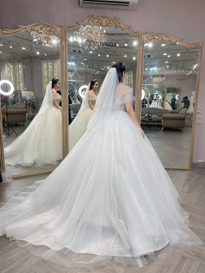 Soi 2 đám cưới Công Phượng và Bùi Tiến Dũng: Tổ chức tận 3 nơi, dàn khách mời khủng và những chi tiết đặc biệt - 21 Soi 2 đám cưới Công Phượng và Bùi Tiến Dũng: Tổ chức tận 3 nơi, dàn khách mời khủng và những chi tiết đặc biệt - 21