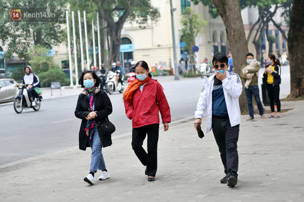 Người Hà Nội 'kích hoạt' trạng thái phòng dịch Covid-19 sau khi TP.HCM có ca nhiễm cộng đồng - 4 Người Hà Nội 'kích hoạt' trạng thái phòng dịch Covid-19 sau khi TP.HCM có ca nhiễm cộng đồng - 4
