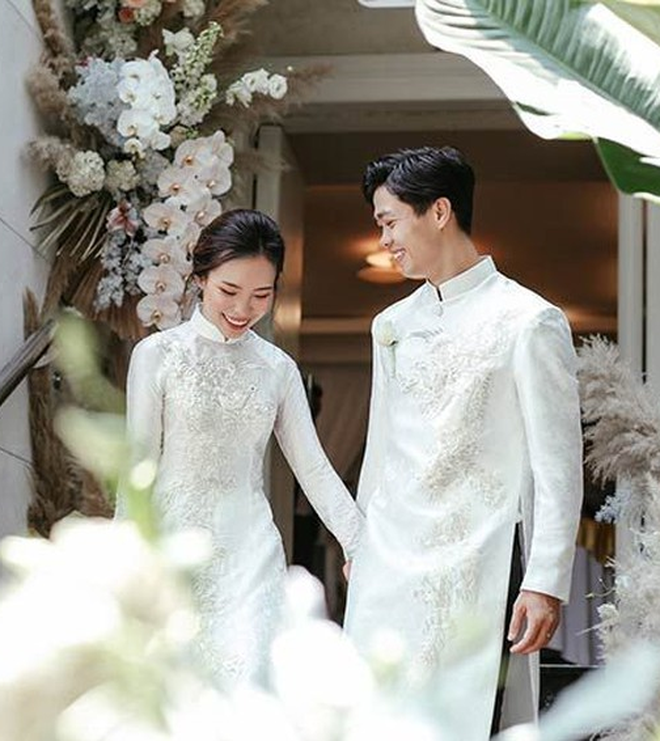 Soi 2 đám cưới Công Phượng và Bùi Tiến Dũng: Tổ chức tận 3 nơi, dàn khách mời khủng và những chi tiết đặc biệt - 17 Soi 2 đám cưới Công Phượng và Bùi Tiến Dũng: Tổ chức tận 3 nơi, dàn khách mời khủng và những chi tiết đặc biệt - 17