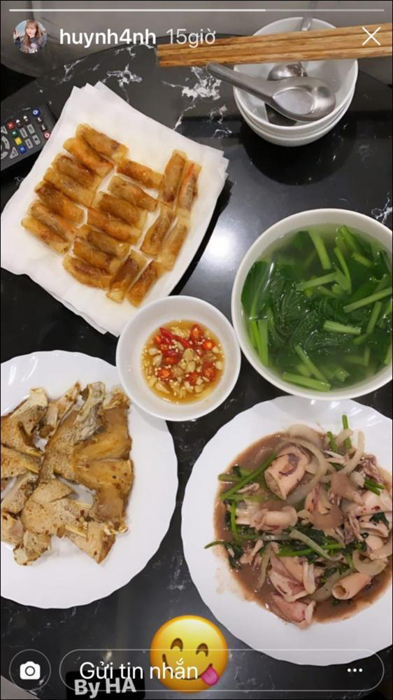 Nhật Lê - 'tình cũ' Quang Hải khoe mâm cơm tự nấu sang xịn như nhà hàng, so với cơm Huỳnh Anh nấu quả là khác nhau trời vực! - 6 Nhật Lê - 'tình cũ' Quang Hải khoe mâm cơm tự nấu sang xịn như nhà hàng, so với cơm Huỳnh Anh nấu quả là khác nhau trời vực! - 6