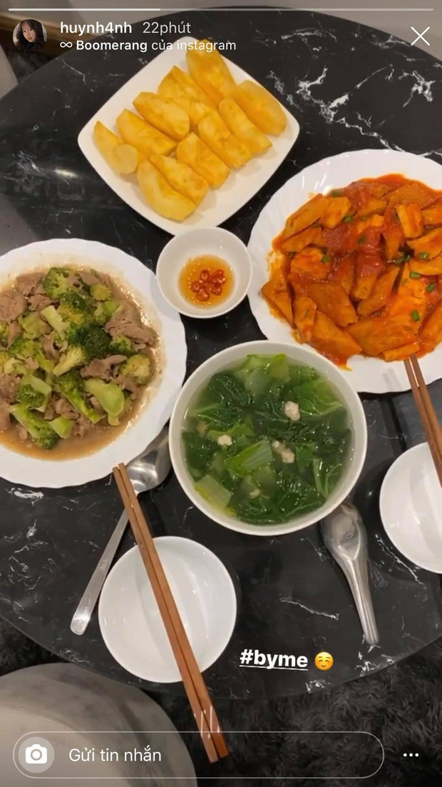 Nhật Lê - 'tình cũ' Quang Hải khoe mâm cơm tự nấu sang xịn như nhà hàng, so với cơm Huỳnh Anh nấu quả là khác nhau trời vực! - 3 Nhật Lê - 'tình cũ' Quang Hải khoe mâm cơm tự nấu sang xịn như nhà hàng, so với cơm Huỳnh Anh nấu quả là khác nhau trời vực! - 3