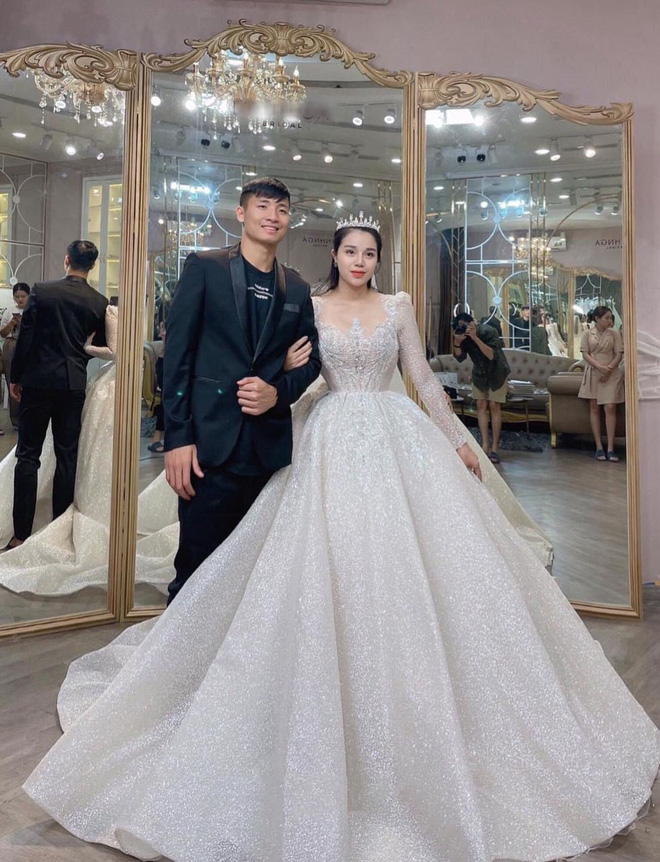 Soi 2 đám cưới Công Phượng và Bùi Tiến Dũng: Tổ chức tận 3 nơi, dàn khách mời khủng và những chi tiết đặc biệt - 9 Soi 2 đám cưới Công Phượng và Bùi Tiến Dũng: Tổ chức tận 3 nơi, dàn khách mời khủng và những chi tiết đặc biệt - 9