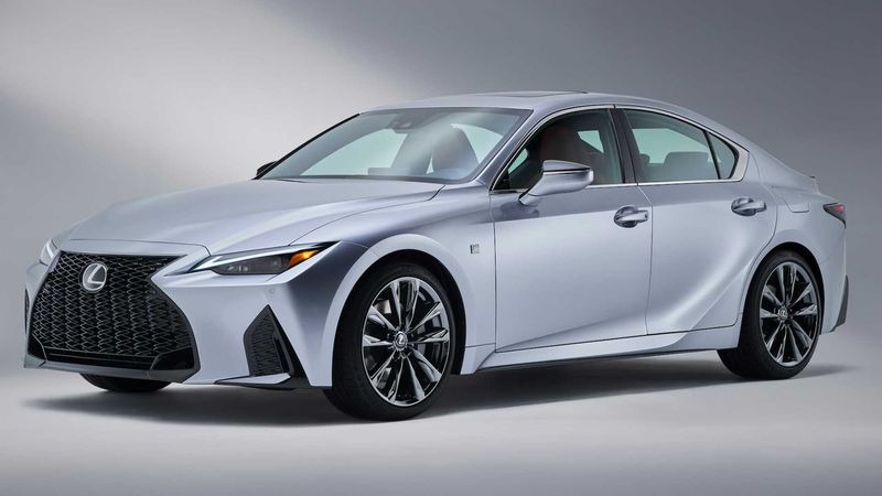 Lexus IS hoàn toàn mới rục rịch về Việt Nam, dự kiến giá bản tiêu chuẩn từ 1,9 tỷ đồng - 1 Lexus IS hoàn toàn mới rục rịch về Việt Nam, dự kiến giá bản tiêu chuẩn từ 1,9 tỷ đồng - 1