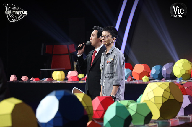 Siêu trí tuệ: Tóc Tiên bất ngờ hé lộ profile chuẩn con nhà người ta của giám khảo Rap Việt - Rhymastic - 11 Siêu trí tuệ: Tóc Tiên bất ngờ hé lộ profile chuẩn con nhà người ta của giám khảo Rap Việt - Rhymastic - 11