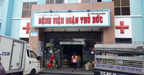 Cho rằng bệnh nhân chết bất thường, người nhà gây náo loạn Bệnh viện Thủ Đức Cho rằng bệnh nhân chết bất thường, người nhà gây náo loạn Bệnh viện Thủ Đức