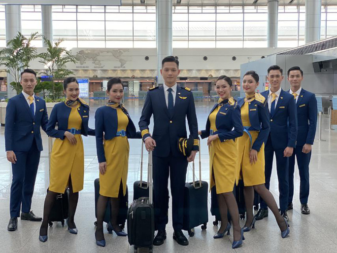 Cận cảnh máy bay đầu tiên và dàn tiếp viên của Vietravel Airlines ở sân bay Tân Sơn Nhất - 9 Cận cảnh máy bay đầu tiên và dàn tiếp viên của Vietravel Airlines ở sân bay Tân Sơn Nhất - 9
