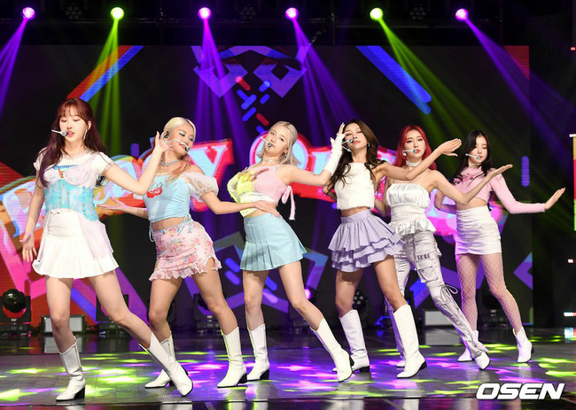 'Nữ idol xấu nhất Kpop' bị dìm hàng tan nát để lộ luôn cả quần trong bị rách, Nancy (MOMOLAND) cũng gặp tình huống tương tự - 6 'Nữ idol xấu nhất Kpop' bị dìm hàng tan nát để lộ luôn cả quần trong bị rách, Nancy (MOMOLAND) cũng gặp tình huống tương tự - 6