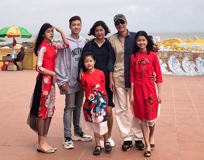 'Cảnh sát hình sự' Võ Hoài Nam: Vợ tôi quản lý tài chính, muốn mua gì phải xin - 2 'Cảnh sát hình sự' Võ Hoài Nam: Vợ tôi quản lý tài chính, muốn mua gì phải xin - 2