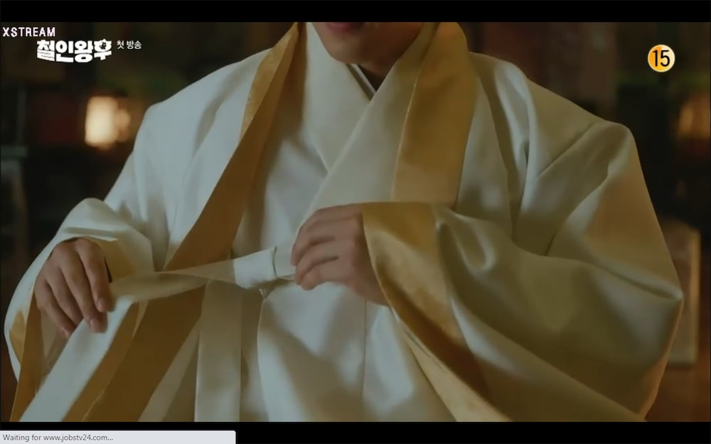 'Mr. Queen' tập 1: Choi Jin Hyuk xuyên không biến thành phụ nữ vì lỡ hôn Shin Hye Sun - 48 'Mr. Queen' tập 1: Choi Jin Hyuk xuyên không biến thành phụ nữ vì lỡ hôn Shin Hye Sun - 48