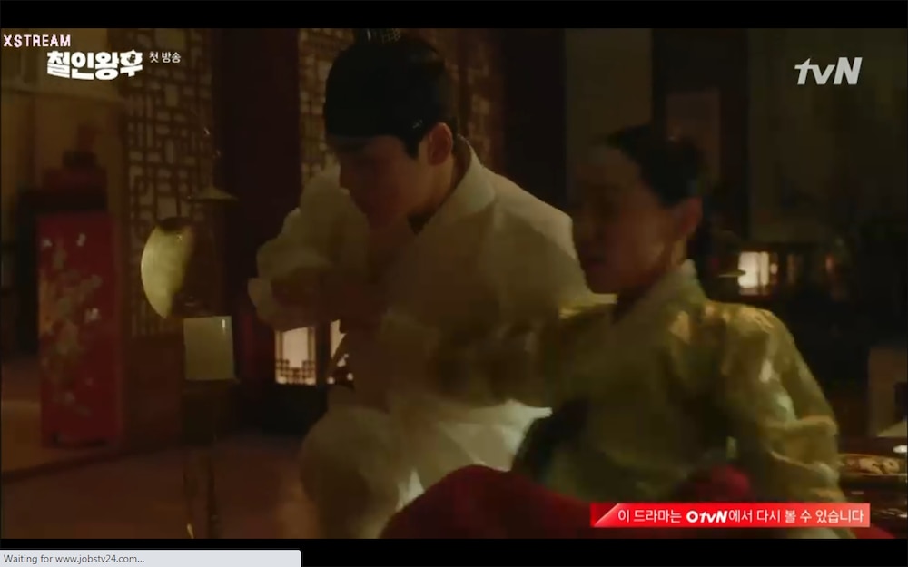 'Mr. Queen' tập 1: Choi Jin Hyuk xuyên không biến thành phụ nữ vì lỡ hôn Shin Hye Sun - 49 'Mr. Queen' tập 1: Choi Jin Hyuk xuyên không biến thành phụ nữ vì lỡ hôn Shin Hye Sun - 49